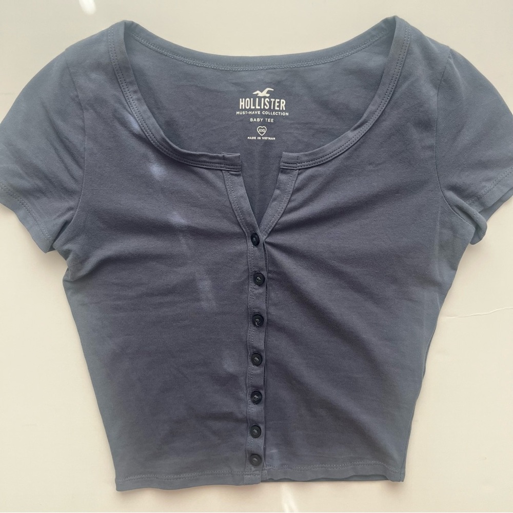 hollister blue button up short sleeve top